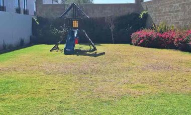 RENTA DE CASA AMUEBLADA