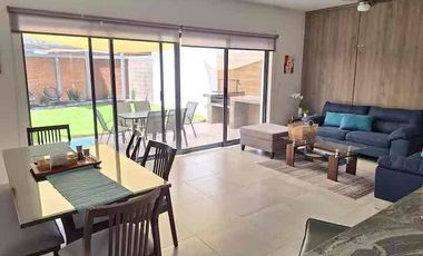 RENTA DE CASA AMUEBLADA