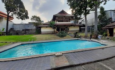 RUMAH RUANG USAHA 2 LANTAI KEMANG AREA KOMERSIL SIAP HUNI PARKIR LUAS BEBAS BANJIR