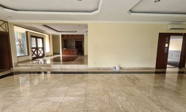 RUMAH RUANG USAHA 2 LANTAI KEMANG AREA KOMERSIL SIAP HUNI PARKIR LUAS BEBAS BANJIR