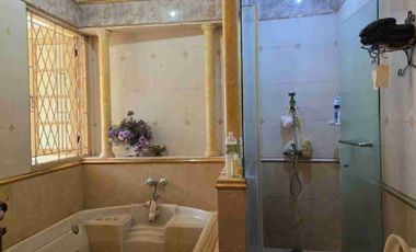 DIJUAL RUMAH LOKASI STRATEGIS DEKAT TAMAN DI TEBET JAKARTA SELATAN