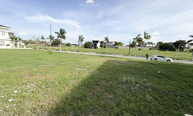 654 sqm Residential Lot for Sale at Alabang West Vilage in Las Piñas City