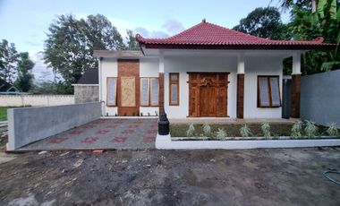 RUMAH CANTIK MURAH TANAH LUAS DI BOROBUDUR MAGELANG