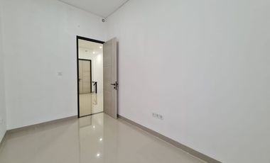 Dijual Rumah 2 Lantai, Baru dan Siap Huni. Lokasi Cocok Untuk Keluarga