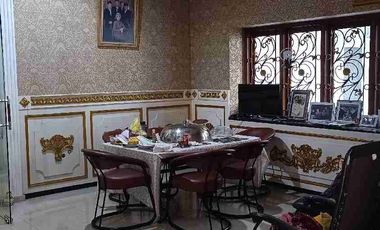 ‼️Banting Harga‼️ Rumah Classic Mewah di Kebonsari Elveka dekat Gayungsari Ketintang