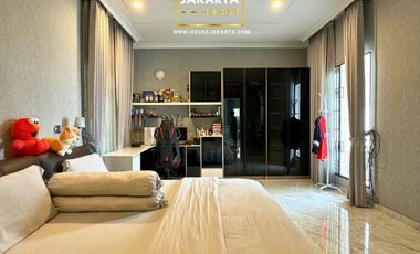 Exclusive Classic House in Prime Menteng – Significant Price Reduction