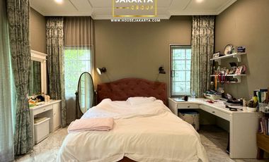 Exclusive Classic House in Prime Menteng – Significant Price Reduction