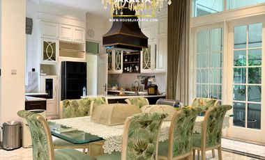 Exclusive Classic House in Prime Menteng – Significant Price Reduction