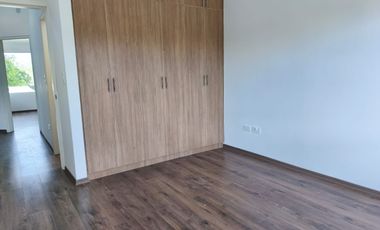 CASA EN RENTA DENTRO DE CONJUNTO EN LA PRIMAVERA