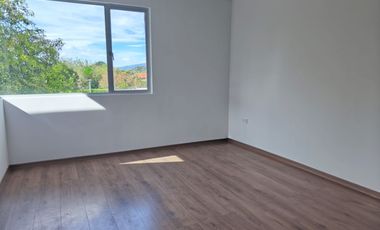 CASA EN RENTA DENTRO DE CONJUNTO EN LA PRIMAVERA