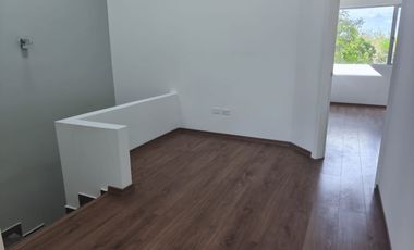 CASA EN RENTA DENTRO DE CONJUNTO EN LA PRIMAVERA