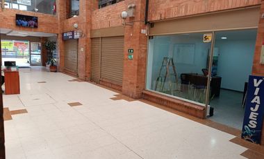 SE ARRIENDA LOCAL EN EL CENTRO COMERAL PLAZA CHIA