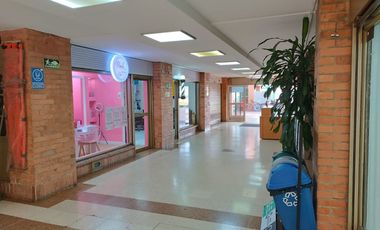 SE ARRIENDA LOCAL EN EL CENTRO COMERAL PLAZA CHIA