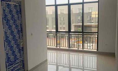 Disewakan Ruko Hadap Jalan Utama di Area Berkembang Parkir Luas di Sedayu City Jakarta Utara