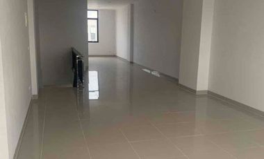 Disewakan Ruko Hadap Jalan Utama di Area Berkembang Parkir Luas di Sedayu City Jakarta Utara