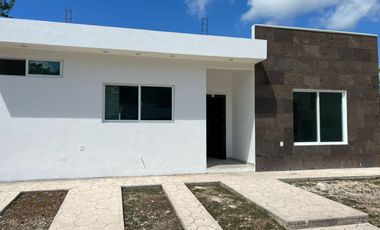 Casa en venta con 3 departamentos planta alta Residencial en Fraccionamiento Guadalupana