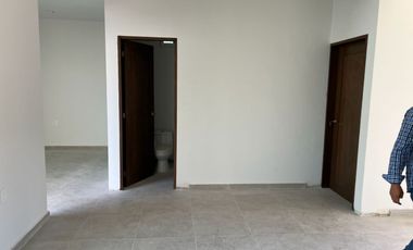 Casa en venta con 3 departamentos planta alta Residencial en Fraccionamiento Guadalupana