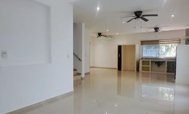 Casa en venta Residencial Selvamar privada El Trébol en Playa del Carmen