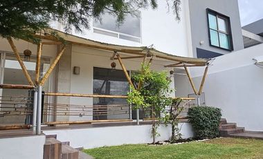 Casa en renta en Lomas de Angelópolis, frente a Sonata