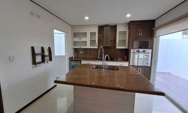 Casa en renta en Lomas de Angelópolis, frente a Sonata