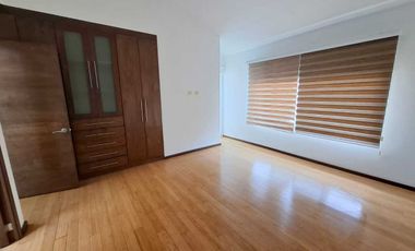 Casa en renta en Lomas de Angelópolis, frente a Sonata