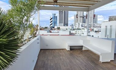 Casa en renta en Lomas de Angelópolis, frente a Sonata