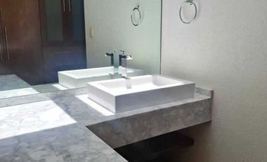 Casa en renta en Lomas de Angelópolis, frente a Sonata