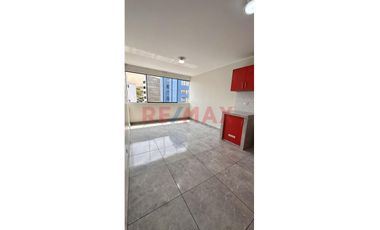 Se Alquila Departamento Urb. Jardines Surco