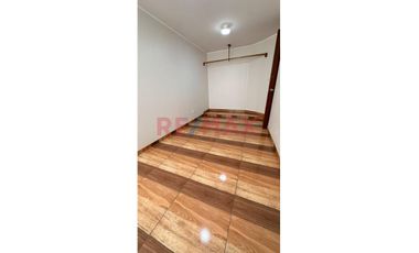 Se Alquila Departamento Urb. Jardines Surco
