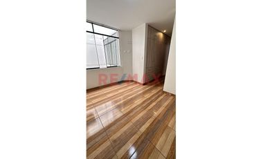 Se Alquila Departamento Urb. Jardines Surco