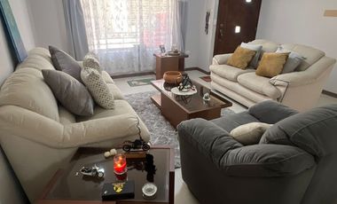 Venta de Casa en Cuenca, sector Ricaurte en condominio.