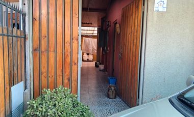 Casa en venta en Puente Alto 3dormitoris 1baño, patio, antejardín y estacionamiento