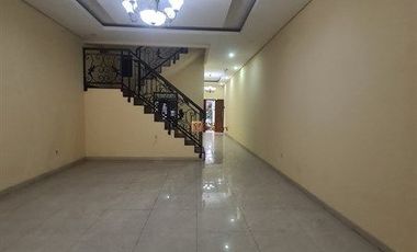 Dijual Rumah Di Kemanggisan ilir Bangunan Baru 2 Lantai Unfurnish Siap Huni, Lokasi Strategis Deket Pasar Palm Merah & Universitas Binus