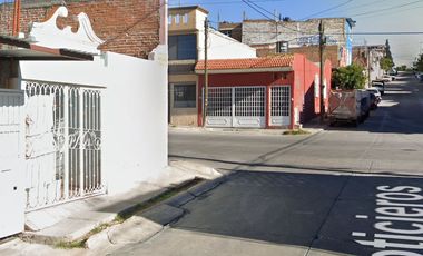 CASA EN VENTA DE RECUPERACION HIPOTECARIA EN COLONIA PERIODISTA AGUASCALIENTES