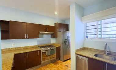 Casa en venta en Fluvial Vallarta, Puerto Vallarta, ubicación estratégica y alta plusvalía