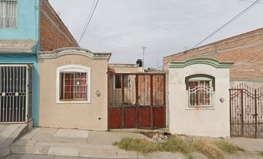CASA EN VENTA LOMAS DE CHAPULIN AGUASCALIENTES OPORTUNIDAD HIPOTECARIA
