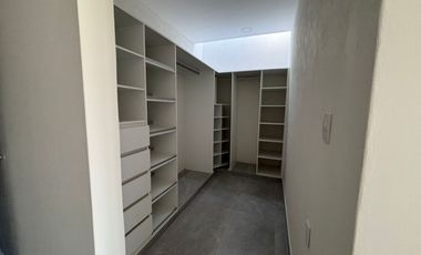 CASA EN VENTA, CLÚSER DE FUEGO, FRACC. CINCO BOSQUES