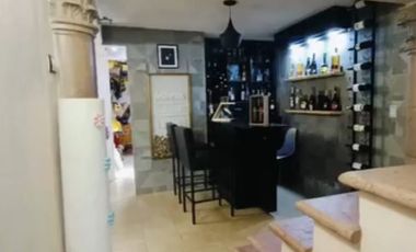 Casa en venta en Villa de las Flores, Coacalco, Estado de Mexico | 4 recámaras | 3 niveles | Salón de fiestas privado