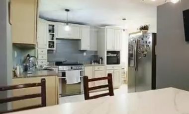 Casa en venta en Villa de las Flores, Coacalco, Estado de Mexico | 4 recámaras | 3 niveles | Salón de fiestas privado