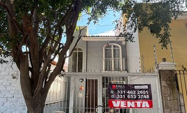 CASA EN VENTA EN LAS BOVEDAS GIRASOLES