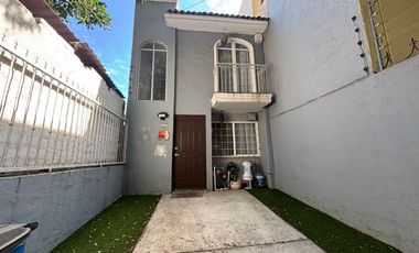 CASA EN VENTA EN LAS BOVEDAS GIRASOLES