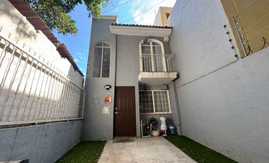 CASA EN VENTA EN LAS BOVEDAS GIRASOLES
