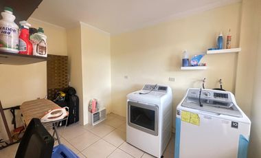 HERMOSA CASA DE UNA PLANTA EN CHARASOL