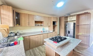 HERMOSA CASA DE UNA PLANTA EN CHARASOL