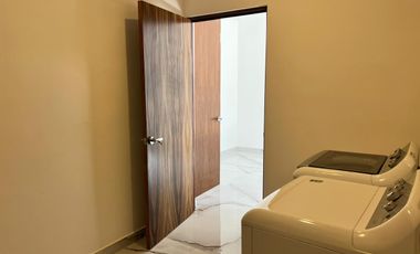 Casa Residencial 2 niveles en Venta en Privada al Norte de Ciudad de Merida