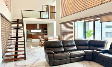 Casa Residencial 2 niveles en Venta en Privada al Norte de Ciudad de Merida