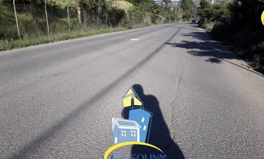 Terreno en venta con frente a Panamericana Norte sector Challuabamba