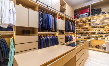 Casa en Valle Real con alberca