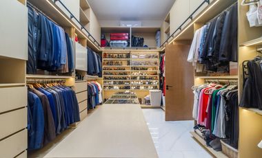 Casa en Valle Real con alberca