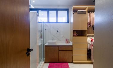 Casa en Valle Real con alberca